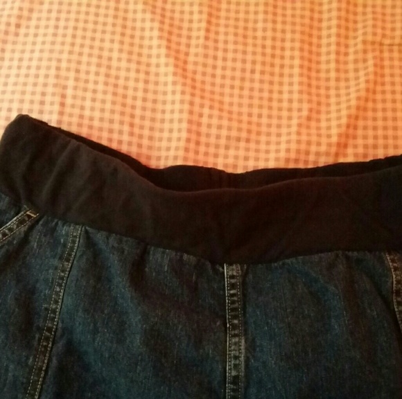 Maternity denim fringed shorts 🍼🎀🍼 - Picture 5 of 7